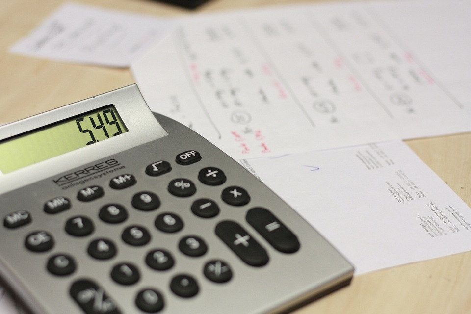 Making Informed Decisions: Using a Commercial Property Loan Calculator for Loan Repayment